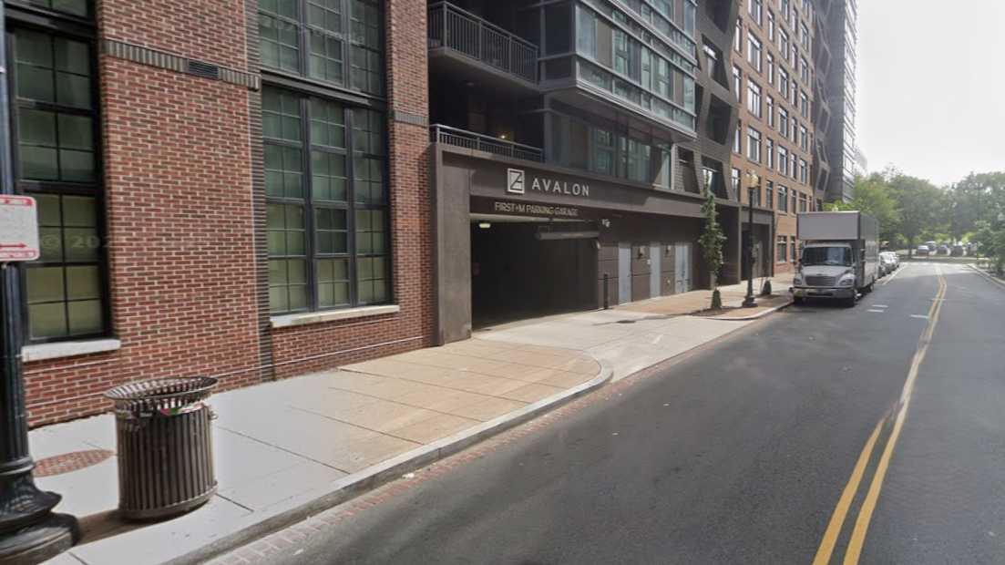 1160 First Street NE Parking