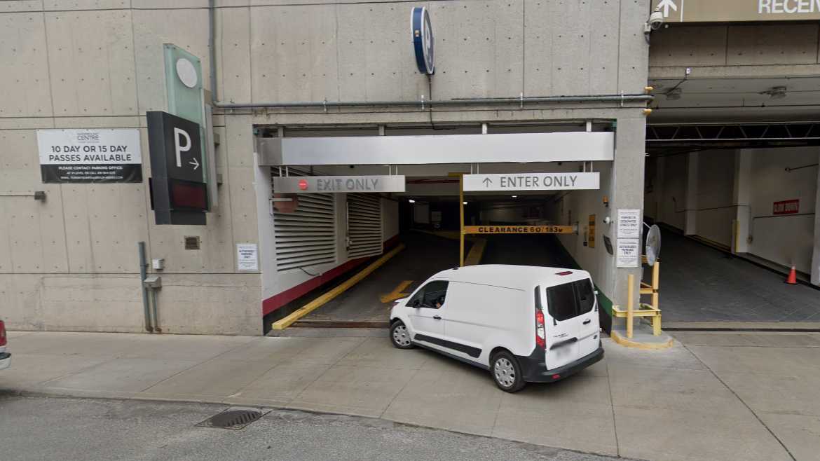 2 Bloor St East Parking