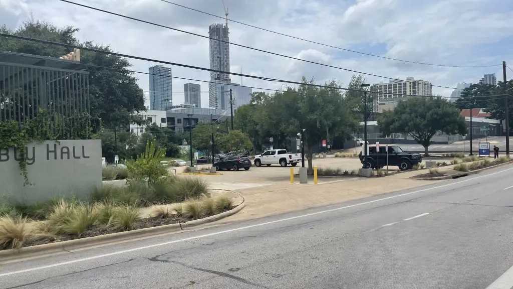 1121 East 7th St Parking - Alley Lot