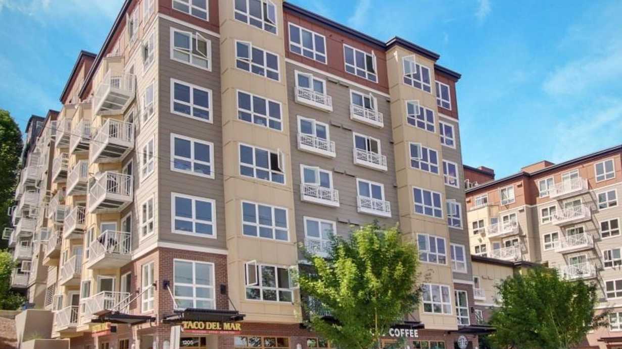 2200 12th Court North Parking - Garage