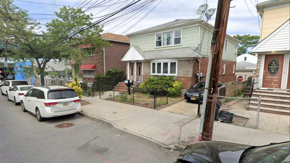 105-11 87th St Parking