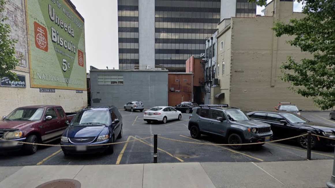 7 Church Avenue Southwest Parking