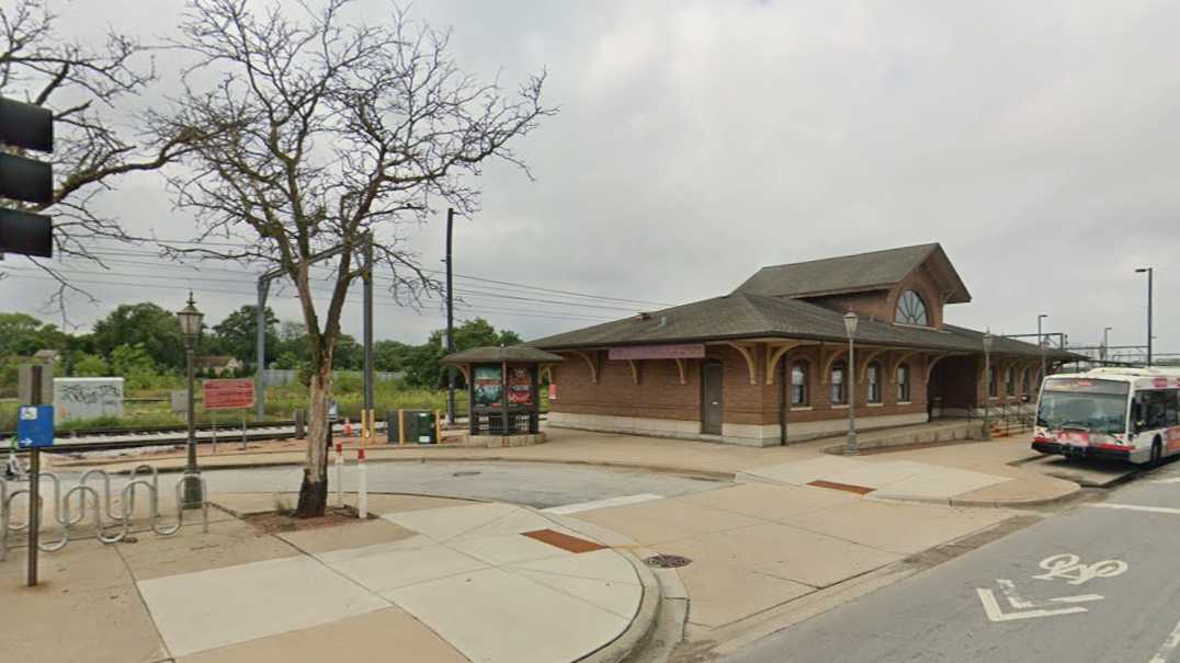 13730 S Brainard Ave Parking