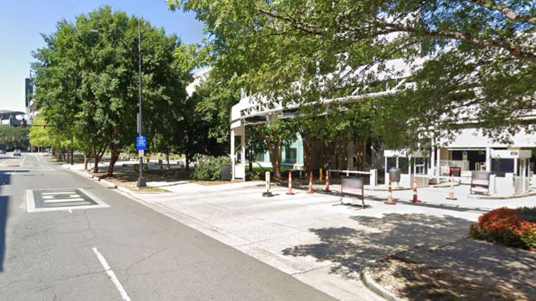 Mint Street (410 S Mint St) Parking