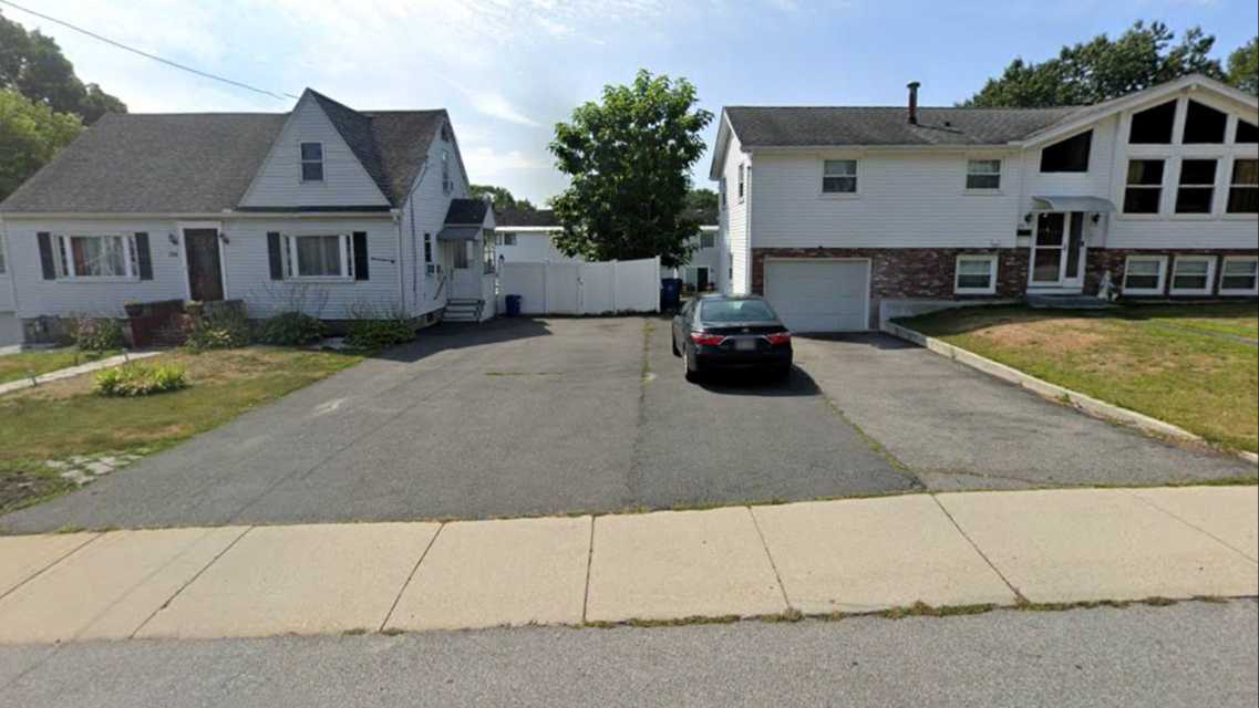 136 Mt Vernon St Parking