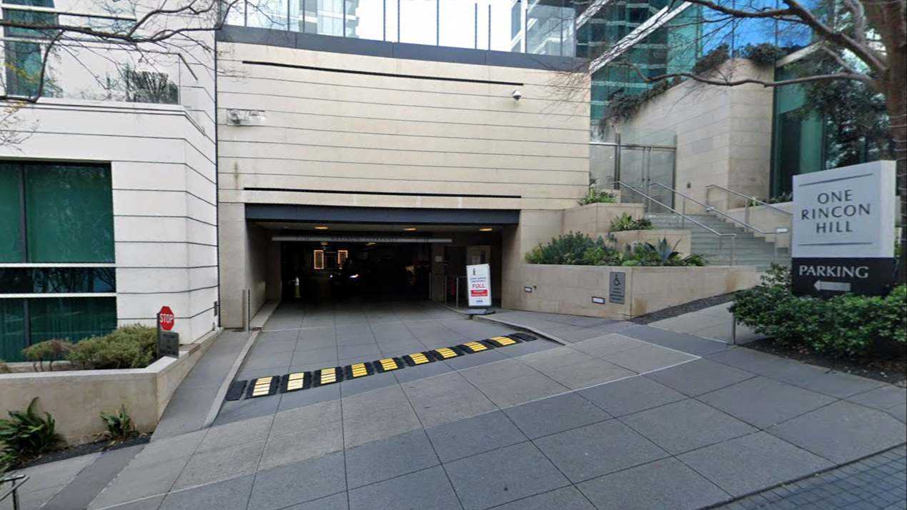 401 Harrison St Parking