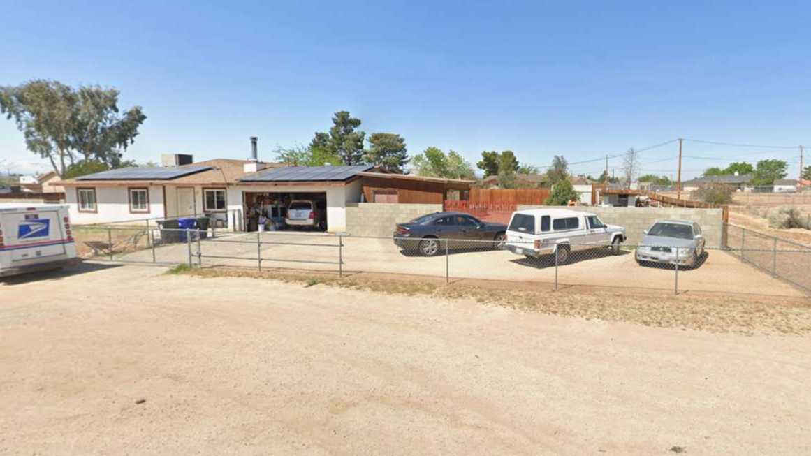 11445 Mohawk Rd Parking