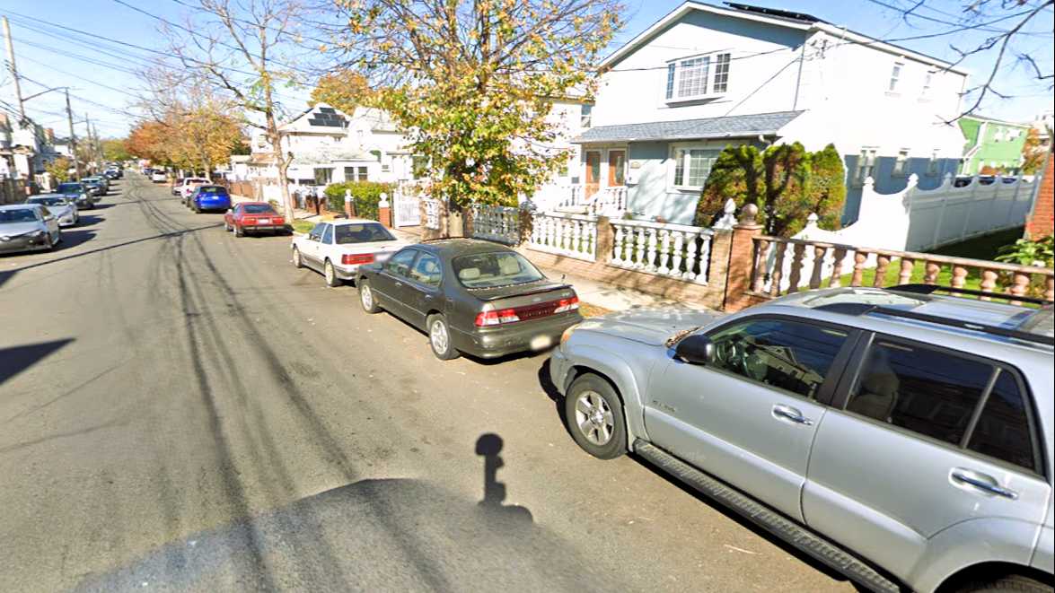 131-31 140th St Parking