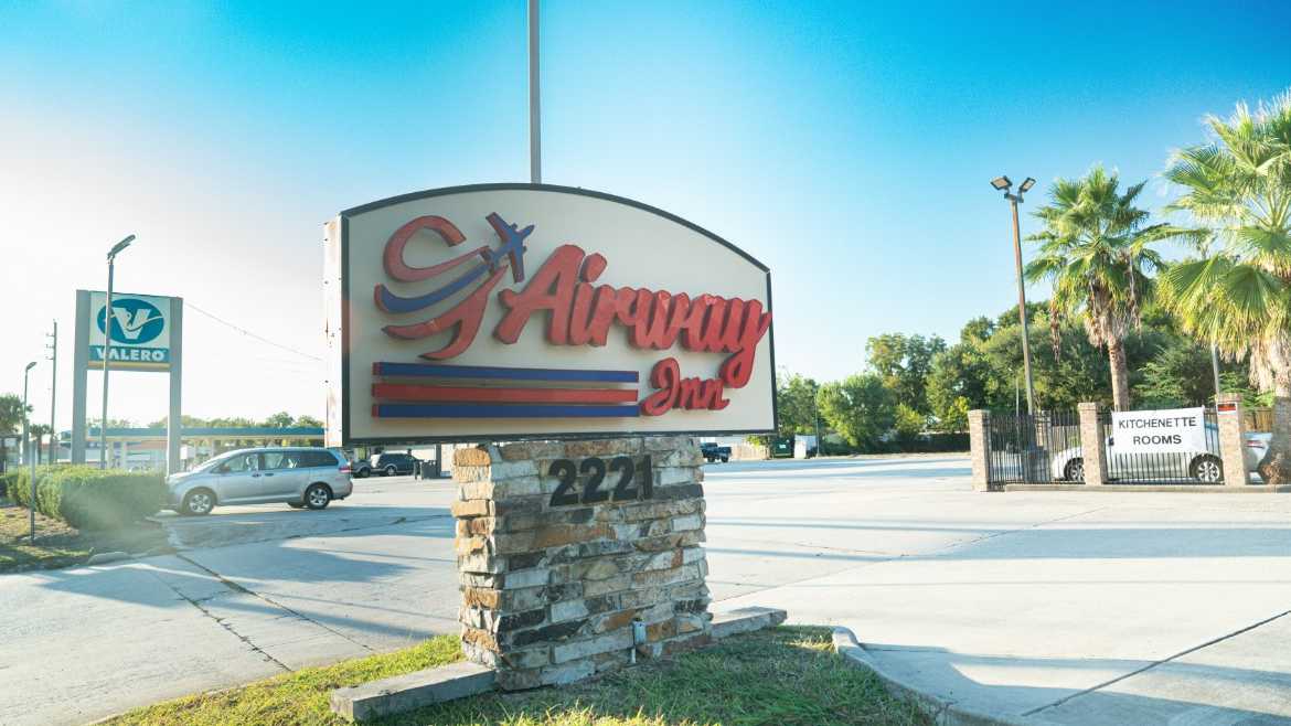 AIRWAY INN IAH Airport Parking