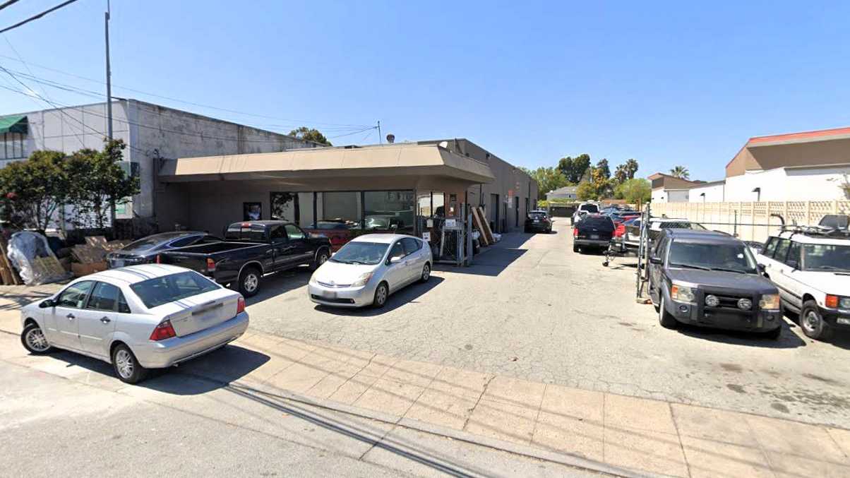 29 Vista Ave Parking