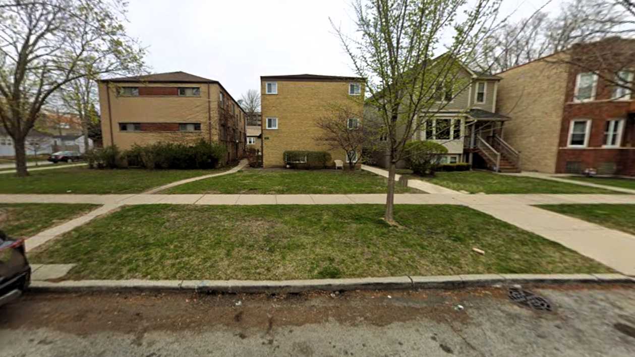 741 Mulford St Parking