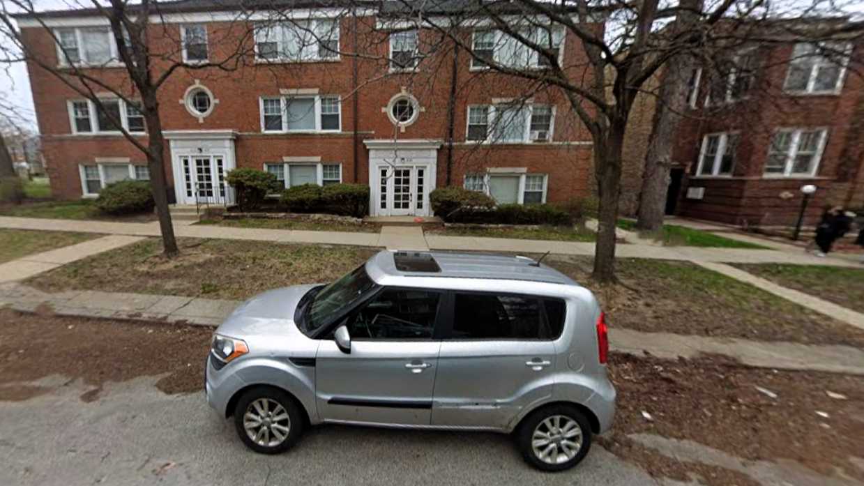 835 Mulford St Parking