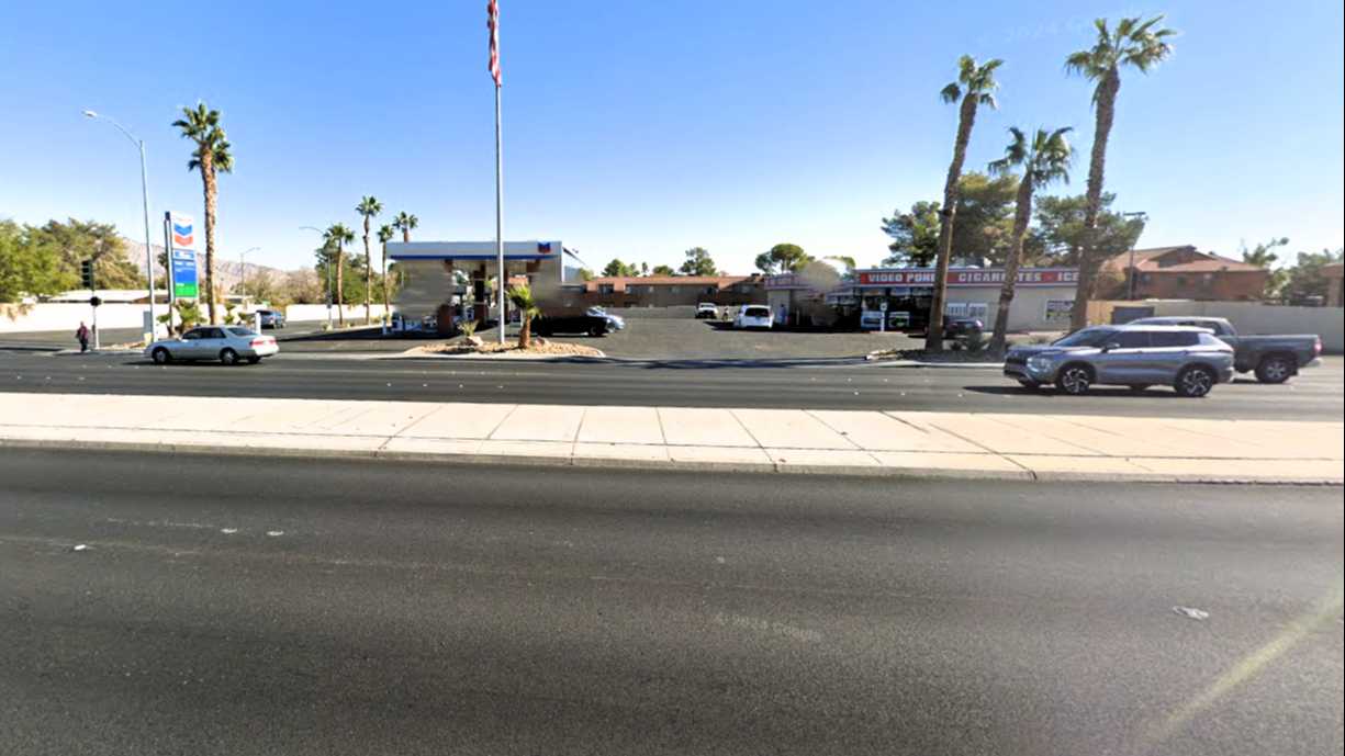 3735 S Nellis Blvd Parking