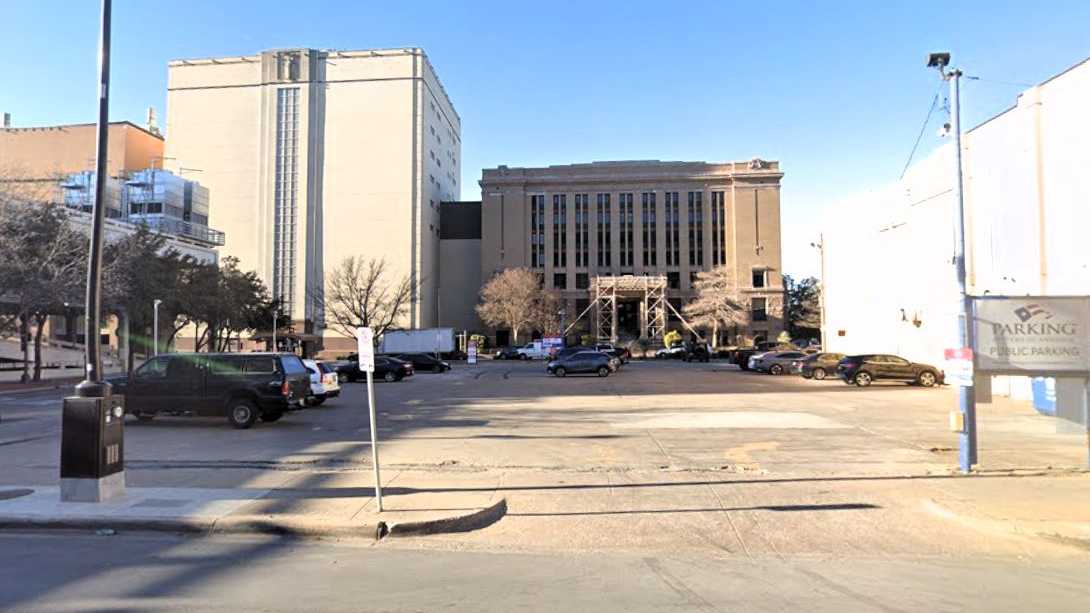 Fort Worth -  Lot 942 - Harold - 1024 Monroe St. ( 330 W. 13th St.)