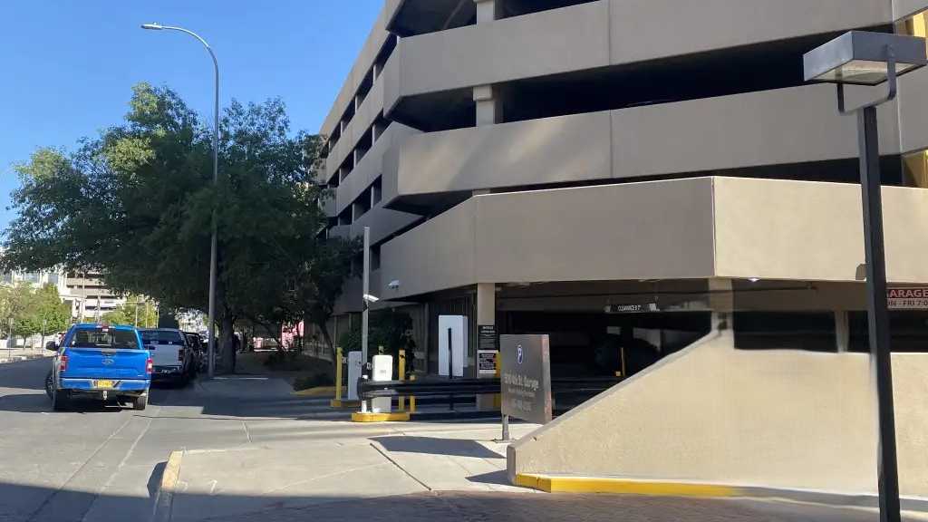 500 4th St. NW - Garage