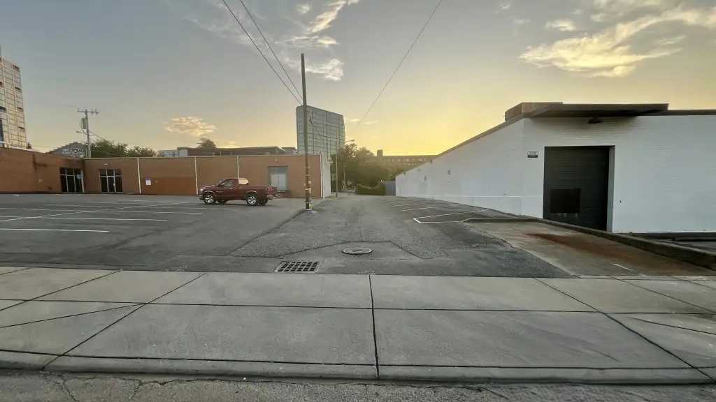 717 Ewing Ave. - Camera Lot