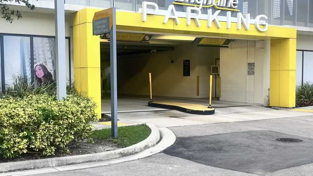101 NW 2nd Ave. - Brightline Parking Garage