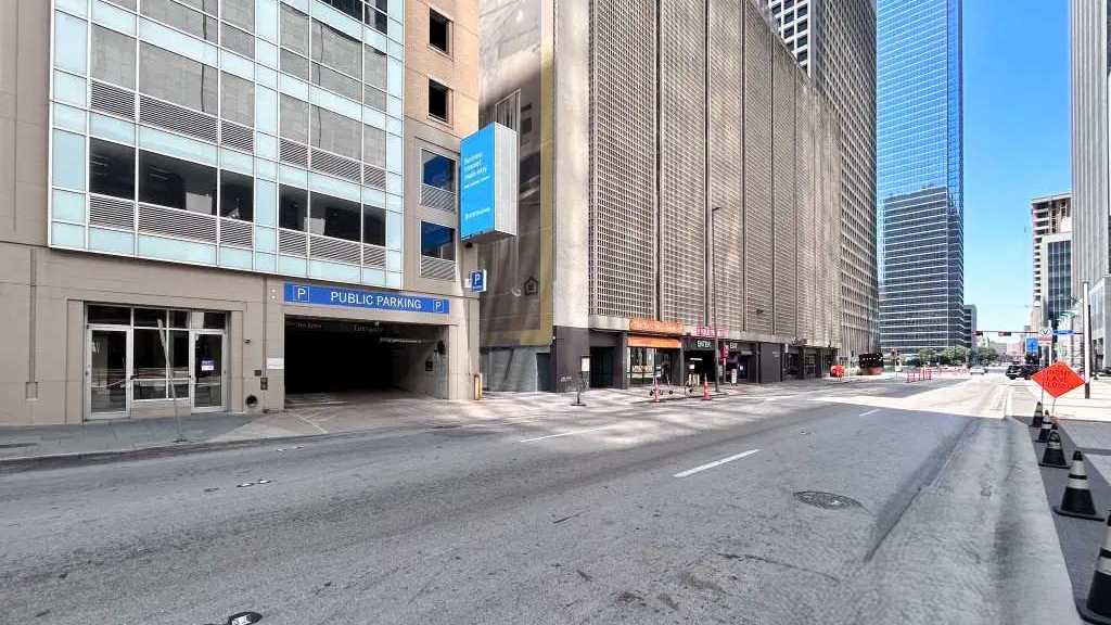 1402 Elm St. (1408 Elm St.) - Third Rail Lofts Garage