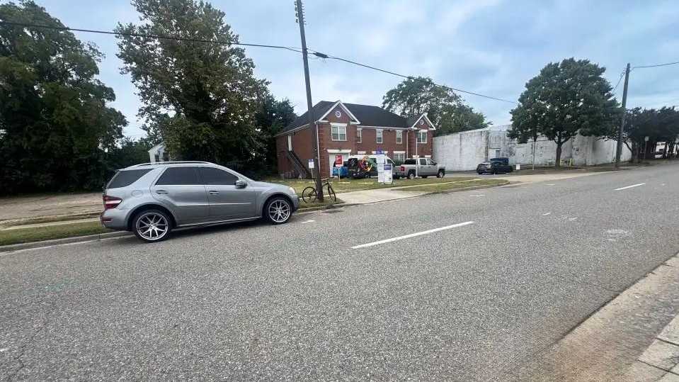 (M) 320 37th St. (381 37th St.) - Lot