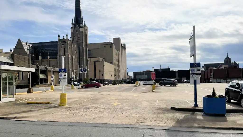 209 W 6th St. - APC Lot