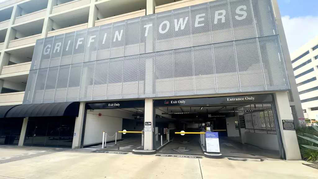 6 Hutton Centre Dr. - Griffin Towers Garage