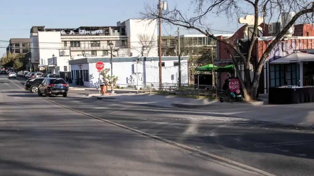 1109 E 6th St. - Kline Lot