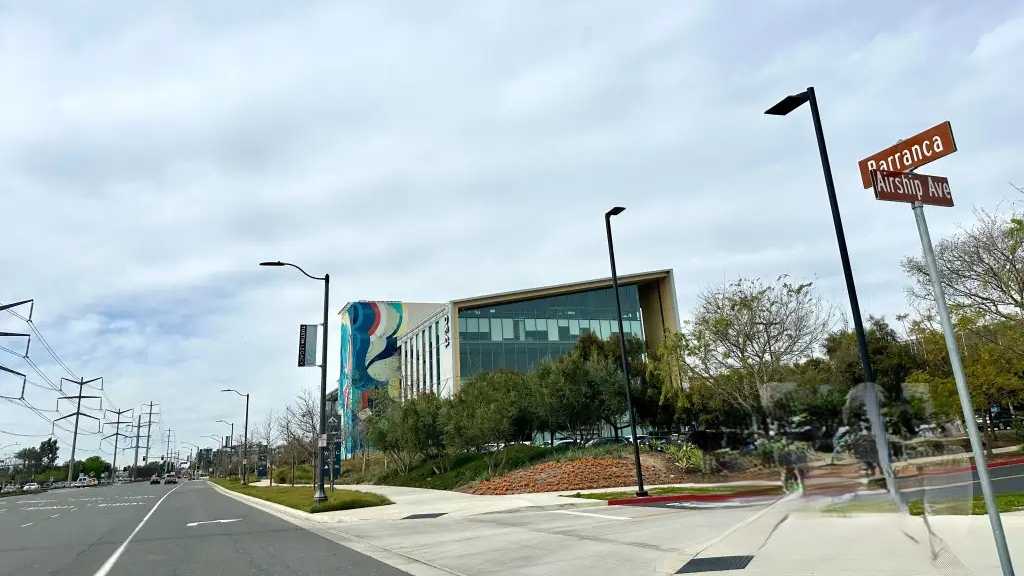 1730 Flight Way - Garage