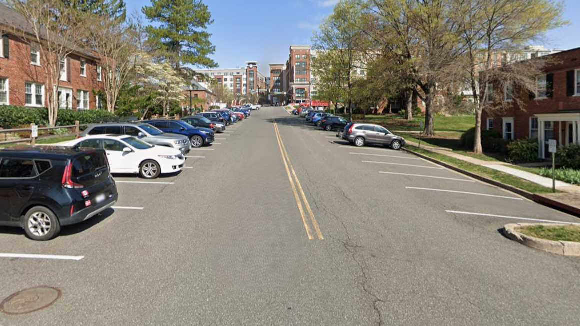 1110 S Barton St Parking