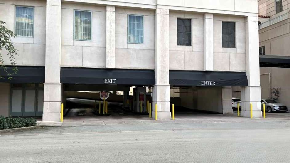 132 Aragon Ave. - P2537 Ryder Colonnade