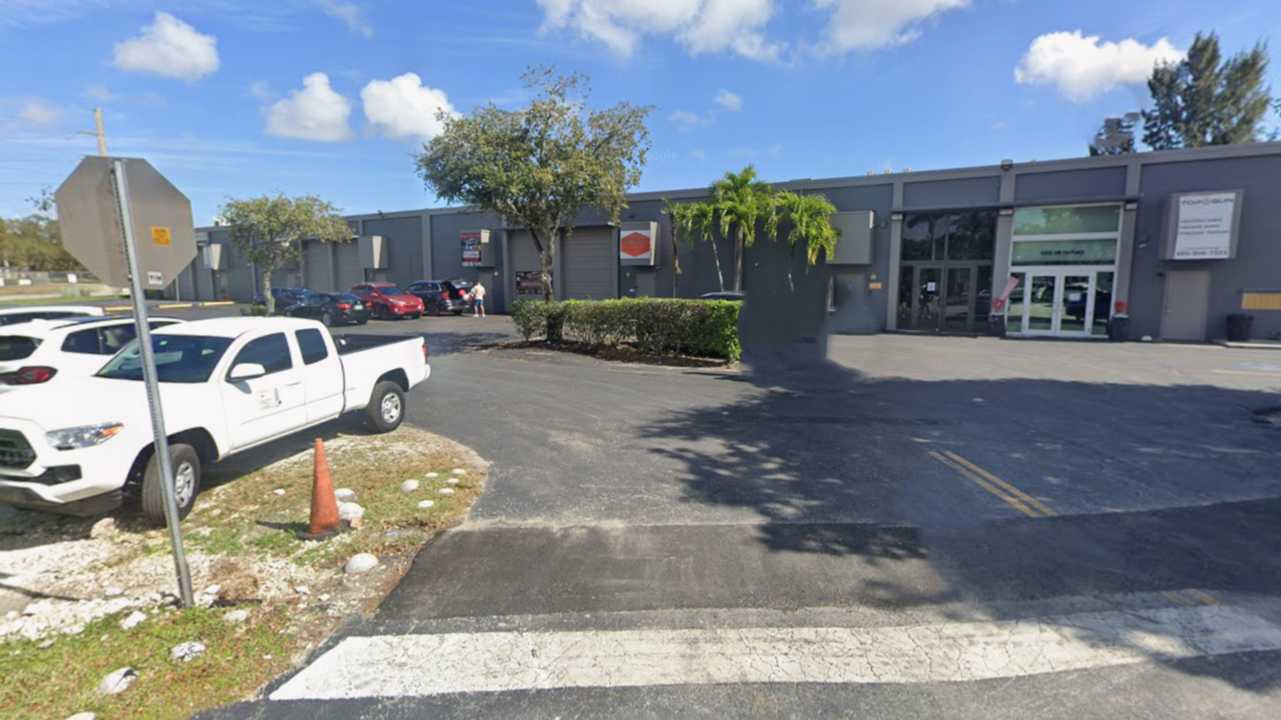 12007 SW 114th Pl Parking