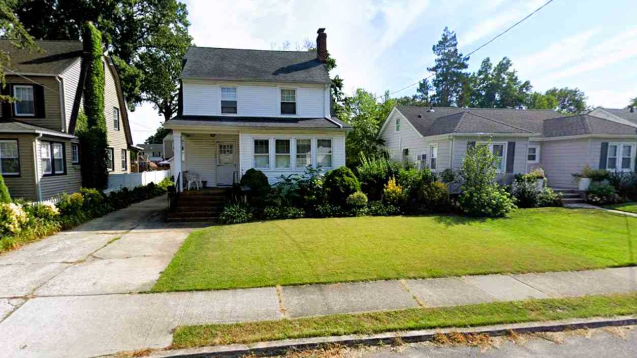 123 Nassau Avenue Parking