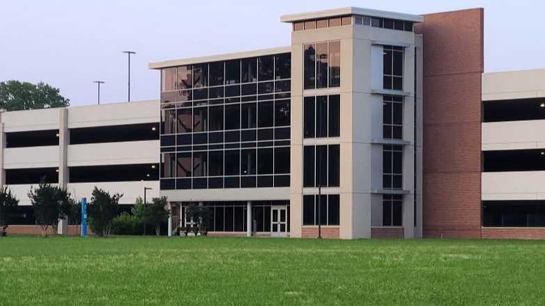 1377 Bells Mill Rd Parking