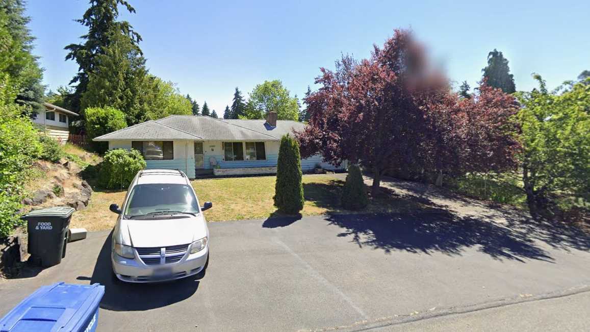 19348 Occidental Ave S Parking