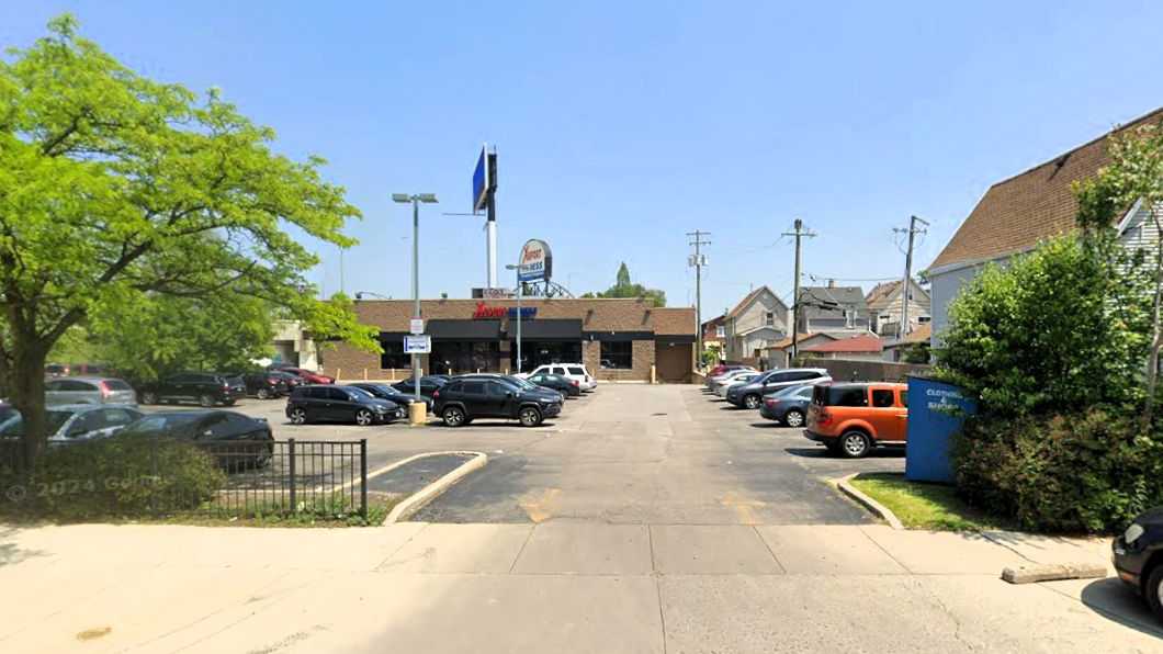 North Spaulding Avenue Parking