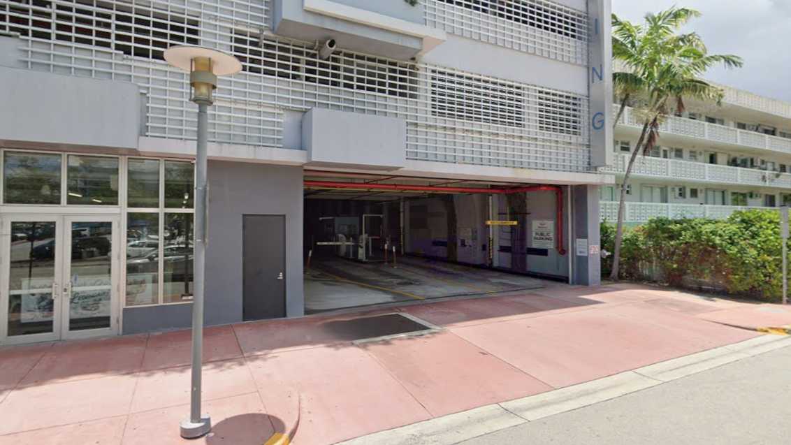 1691 Michigan Ave Parking (P2545)