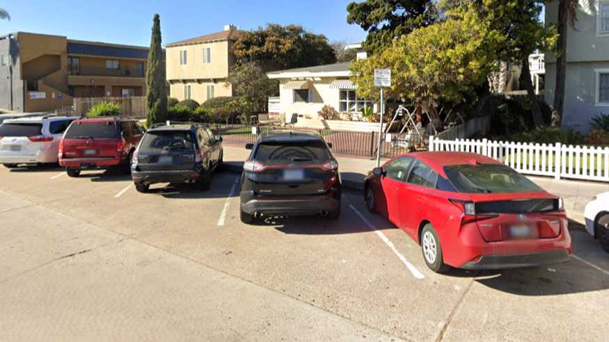 834 Felspar St Parking