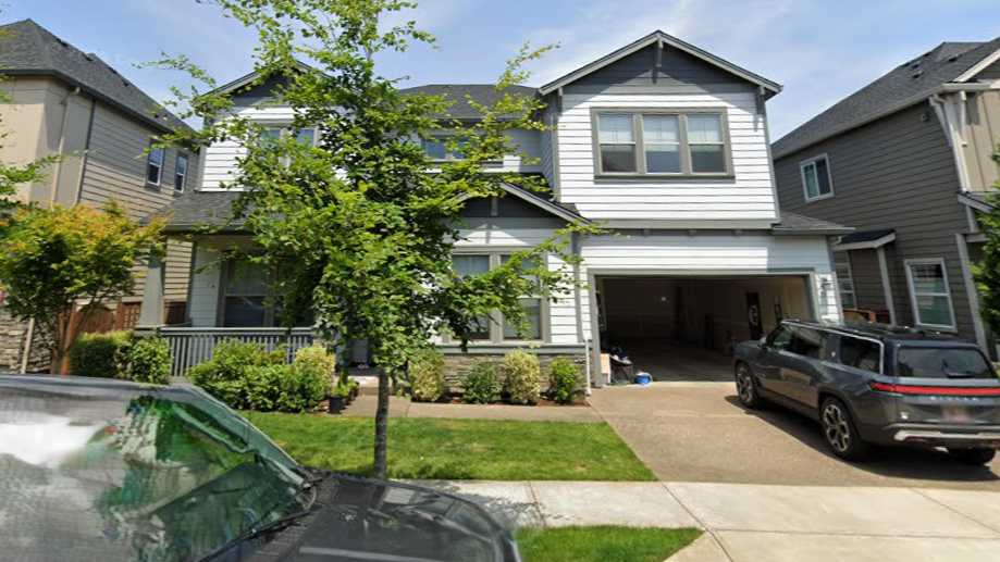 11741 SW Barcelona St Parking