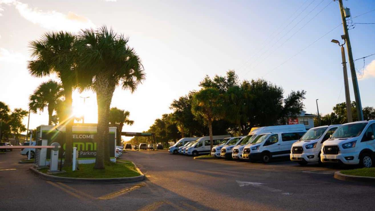 7640 Narcoossee Road_Omni Orlando MCO Airport Parking