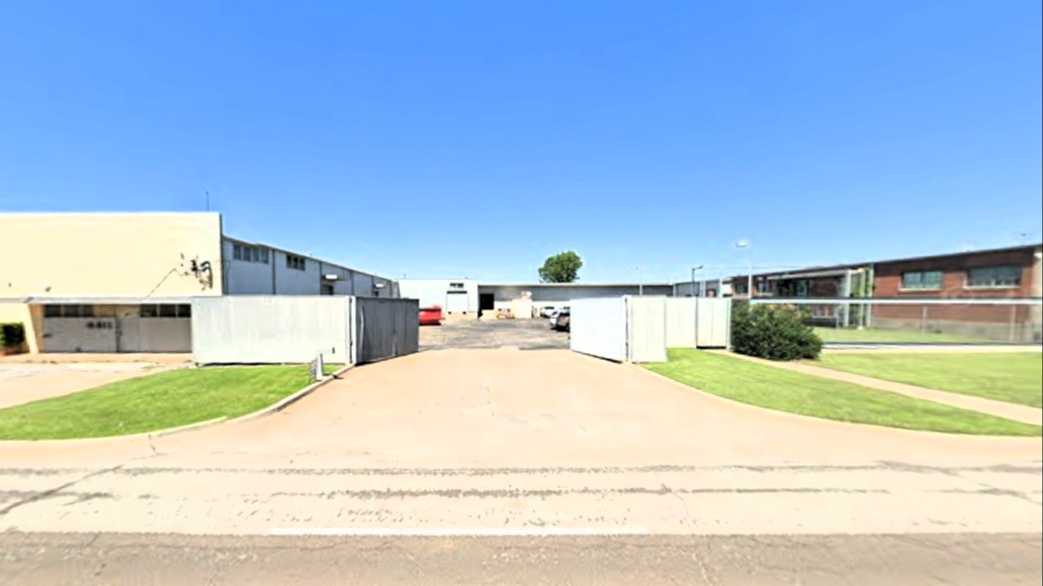 4400 N Santa Fe Ave Parking