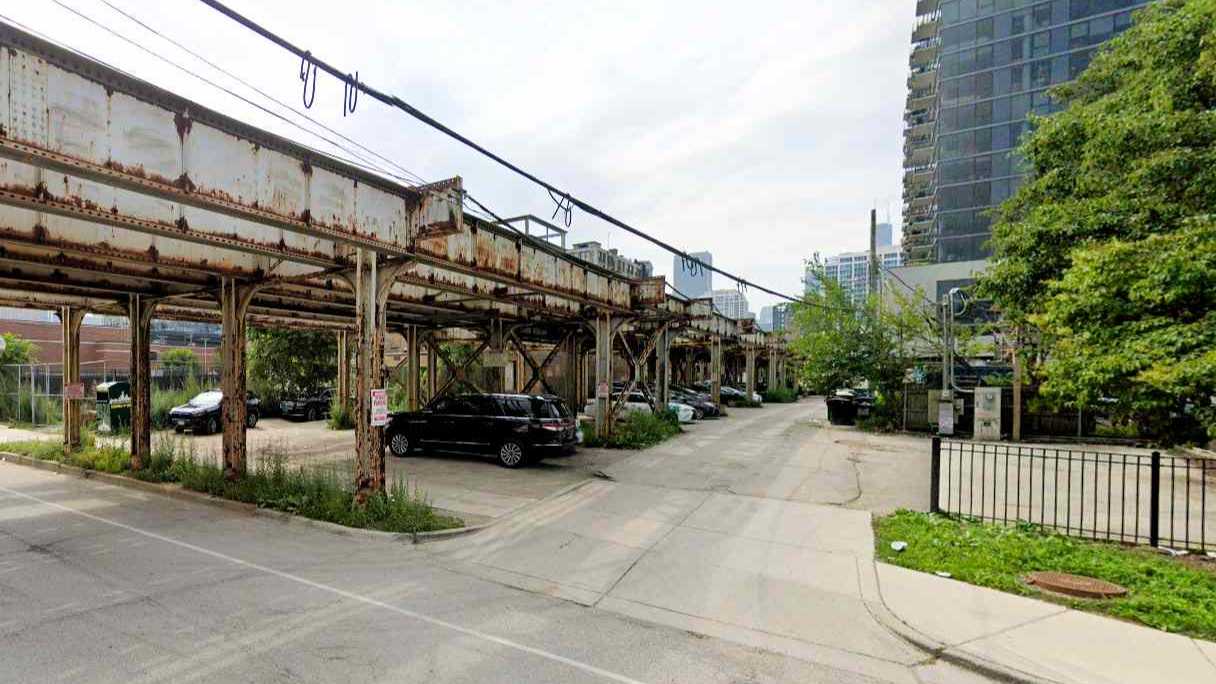 West Oak Street Parking