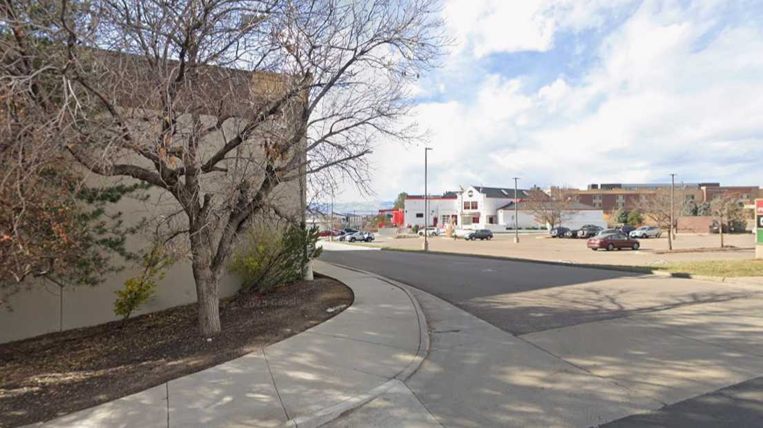 6581 Greenwood Plaza Blvd Parking