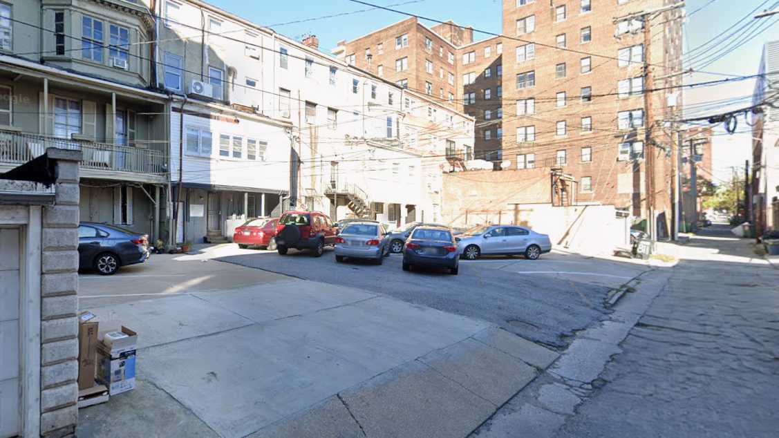 805 St Paul St Parking