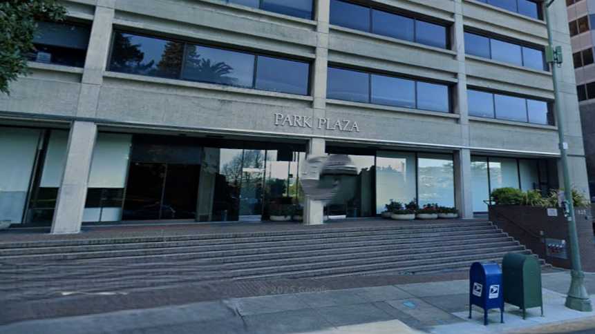 1939 Harrison St Parking