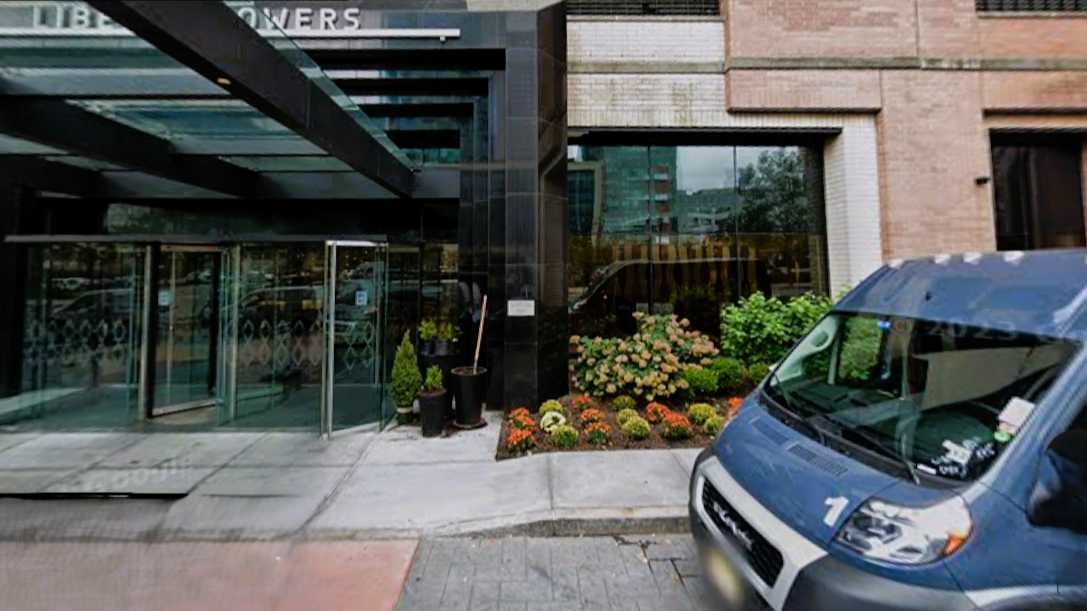 33 Hudson St Parking