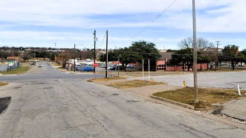 Lot 954 - Sams Saloon - 295 NW. 25th St. Parking