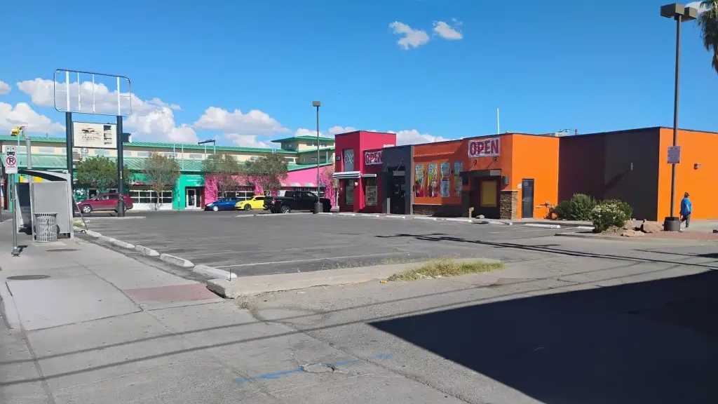 399 S Oregon St. (120 E Paisano Dr.) - Lot