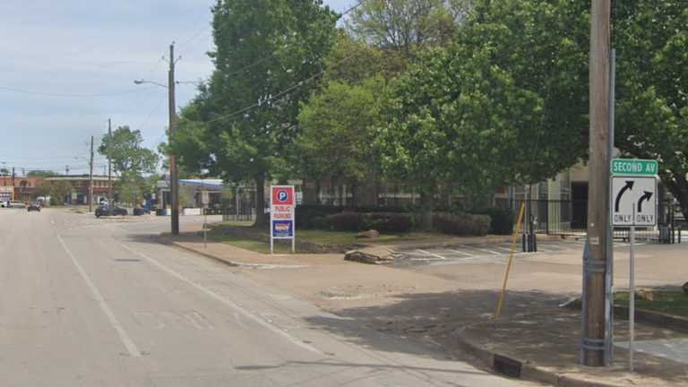 Dallas - Lot 33 - 3300 Commerce St.