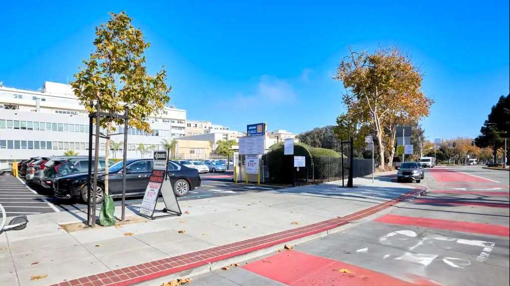 2186 Geary Blvd. - Med Complex Lot