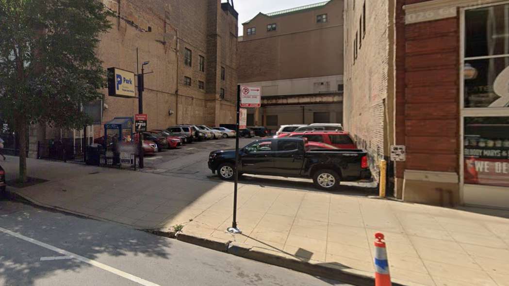 1122 S Wabash Ave Parking