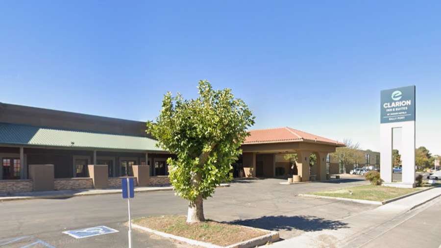 2000 N Main St Parking - Clarion Inn & Suites